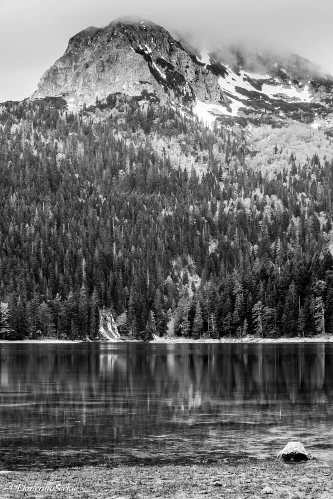 Ekaterina Burakova-Scekic. Black-white Montenegro. Без названия