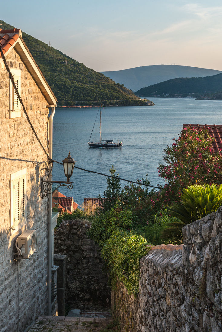 Ekaterina Burakova-Scekic. Montenegro. Без названия