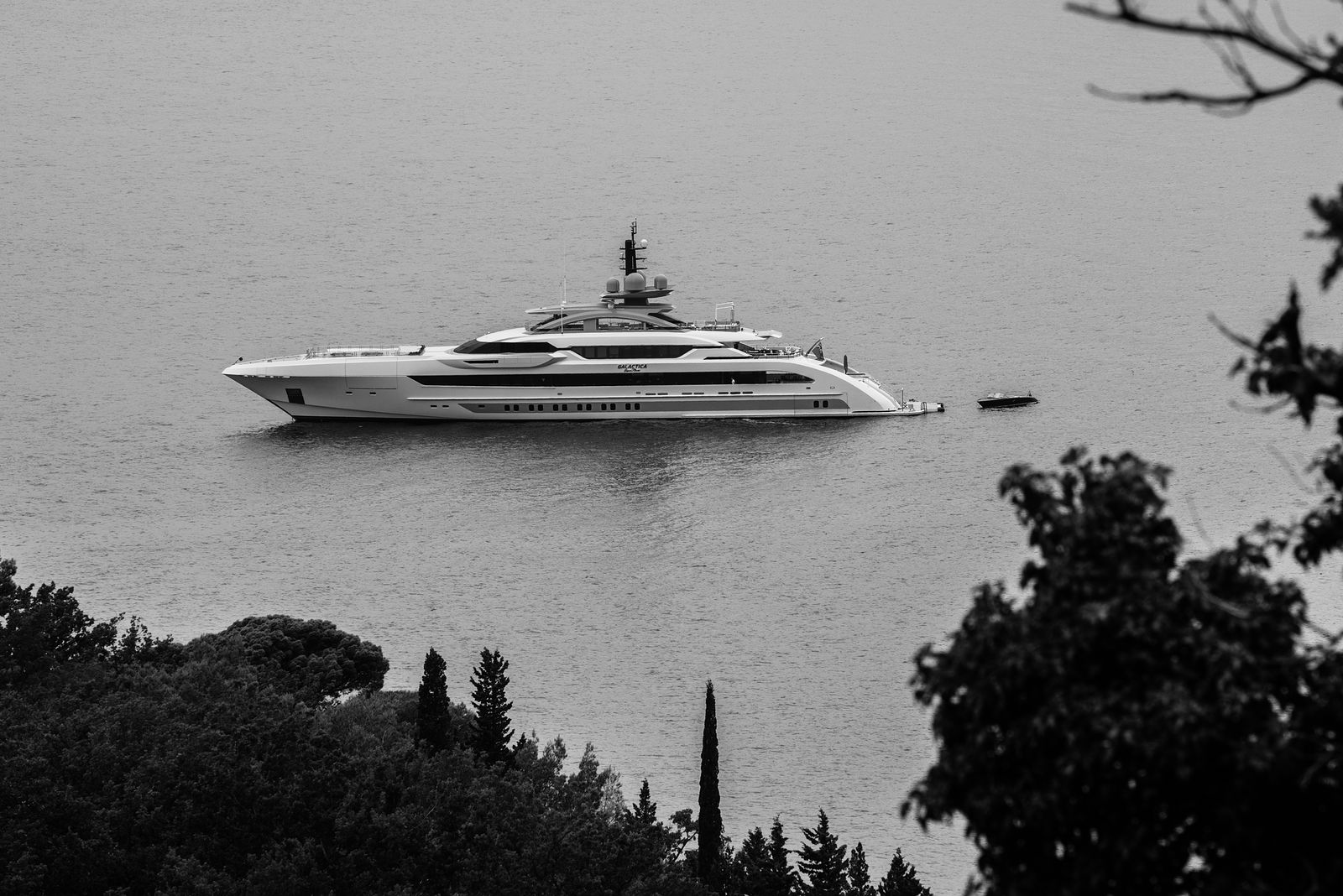 Ekaterina Burakova-Scekic. Black-white Montenegro. Без названия