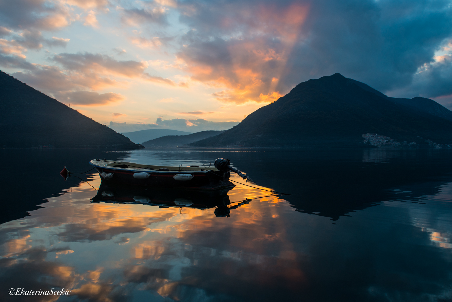 Ekaterina Burakova-Scekic. Montenegro. Отражения Пераста
