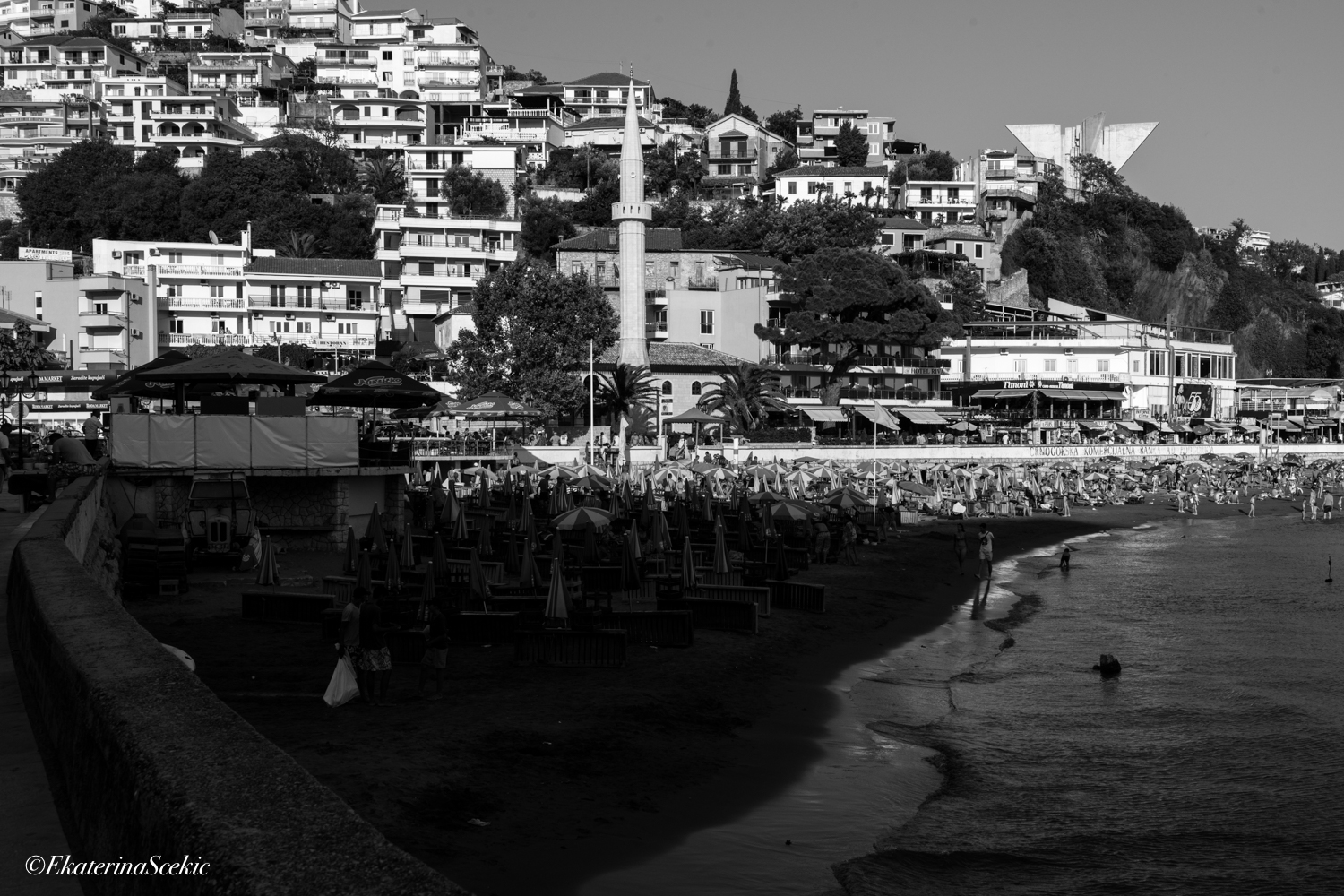 Ekaterina Burakova-Scekic. Black-white Montenegro. Без названия