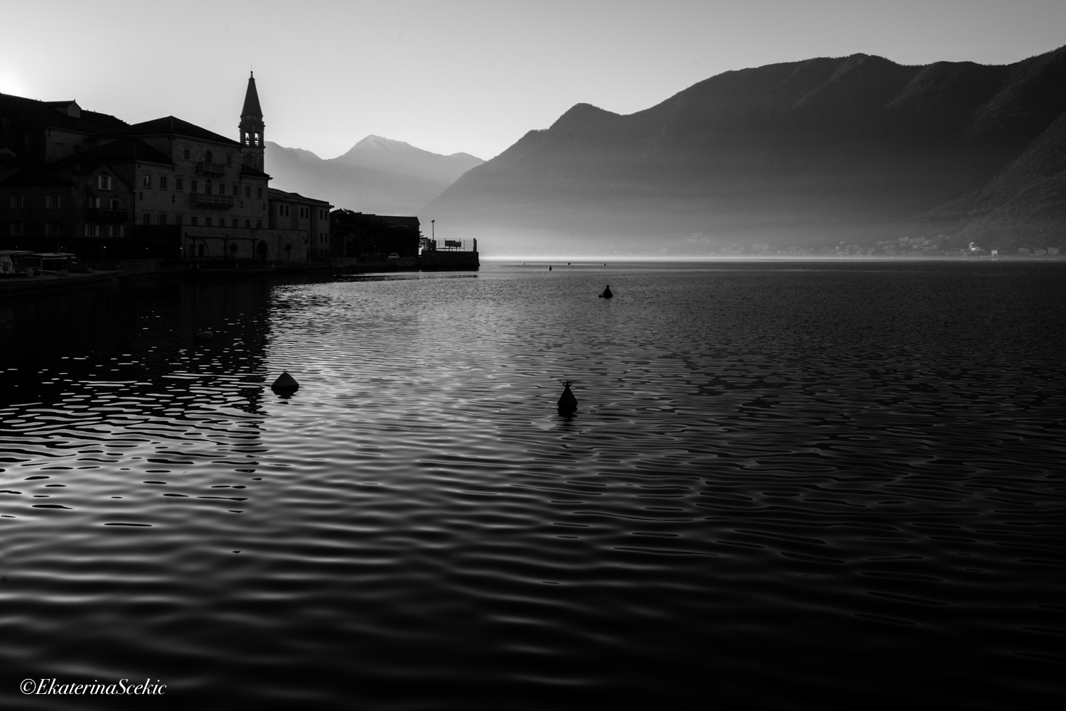 Ekaterina Burakova-Scekic. Black-white Montenegro. Без названия