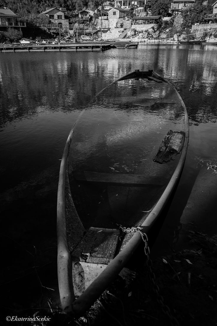 Ekaterina Burakova-Scekic. Black-white Montenegro. Без названия