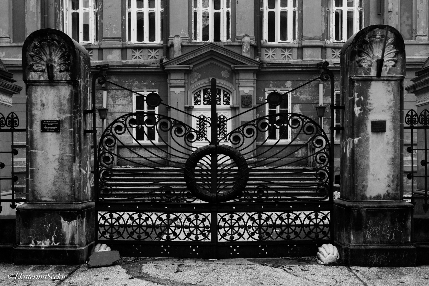 Ekaterina Burakova-Scekic. Black-white Montenegro. Без названия