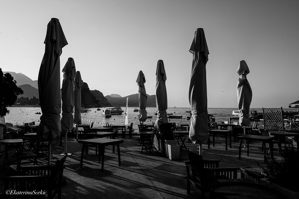 Ekaterina Burakova-Scekic. Black-white Montenegro. Без названия