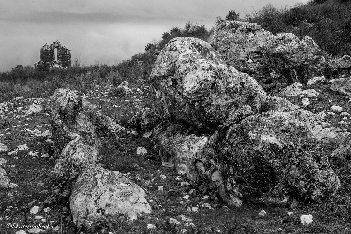 Ekaterina Burakova-Scekic. Black-white Montenegro. Без названия