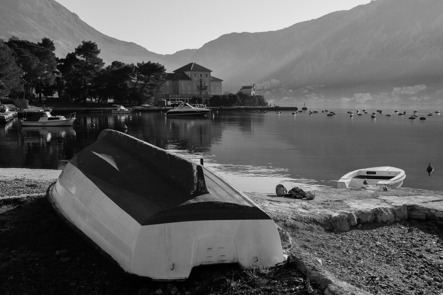 Ekaterina Burakova-Scekic. Black-white Montenegro. ***
