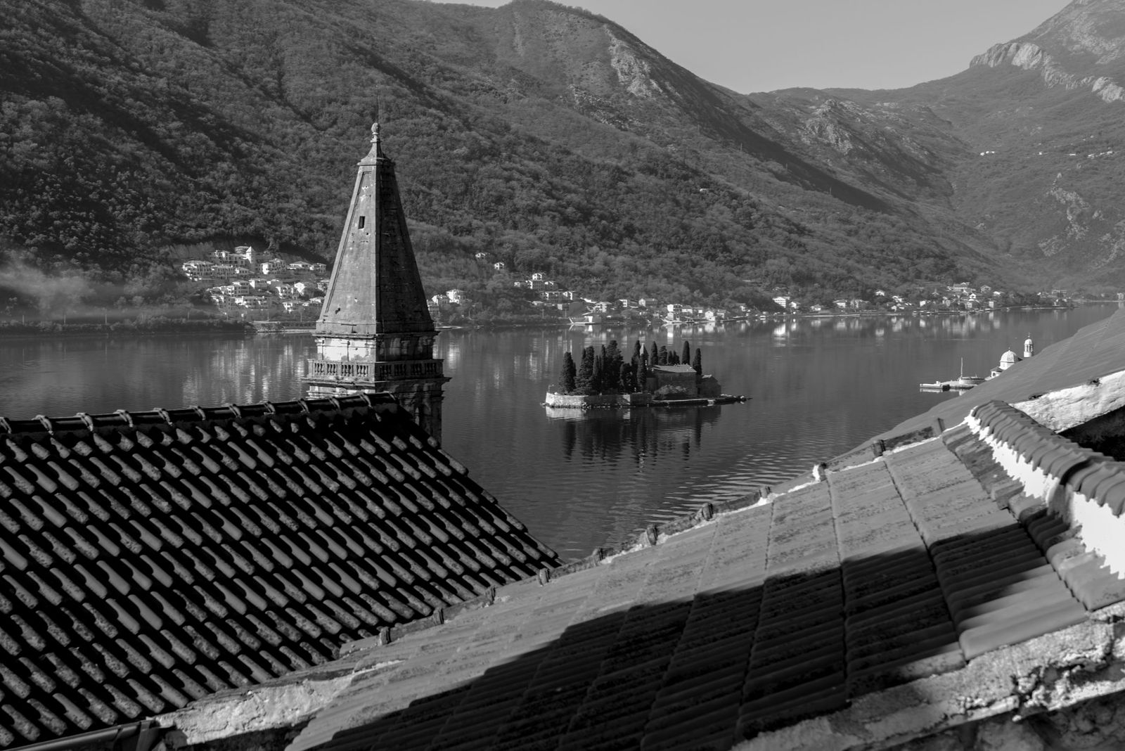 Ekaterina Burakova-Scekic. Black-white Montenegro. ***